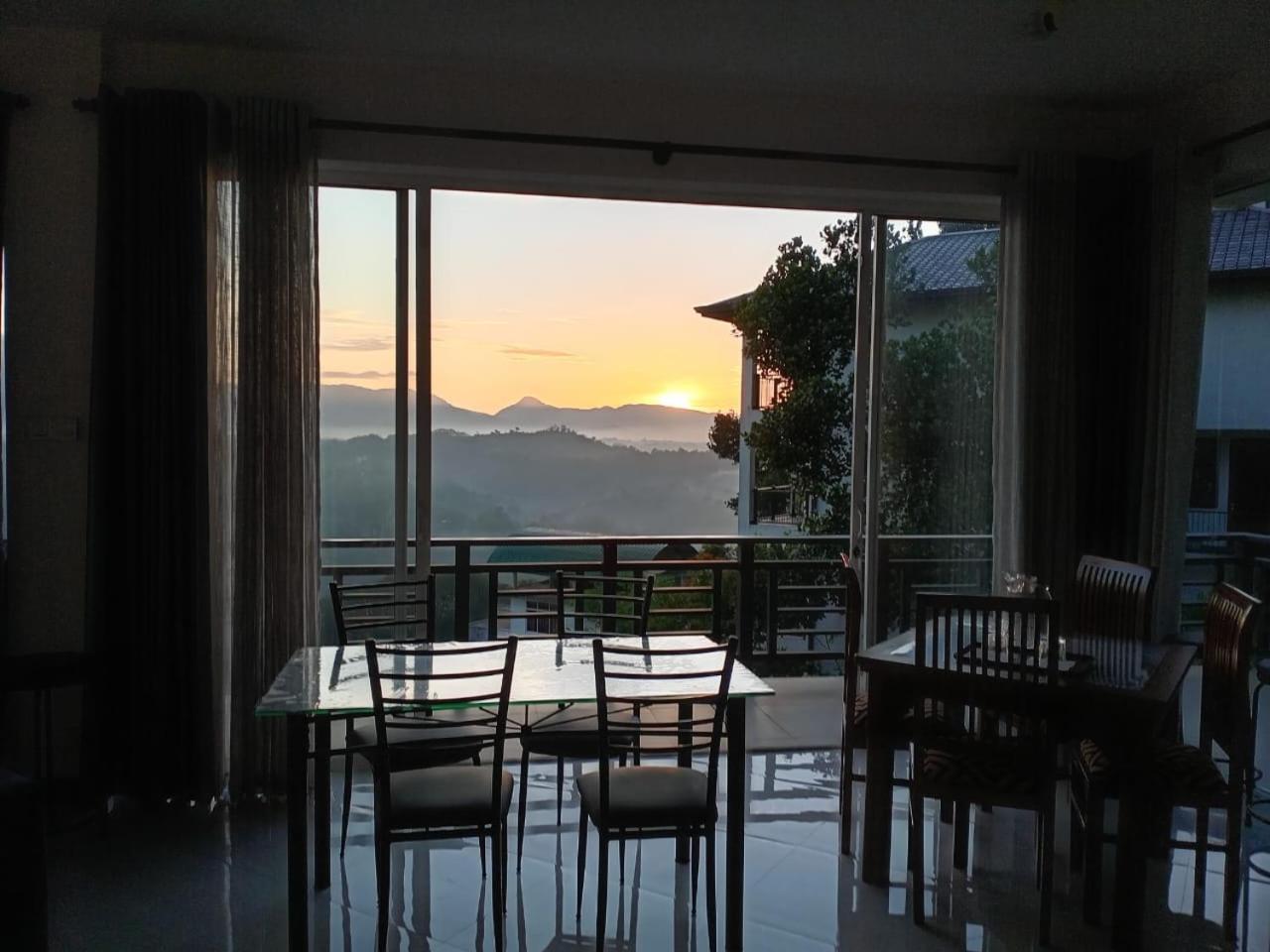 Dream House Residence Kandy Bagian luar foto