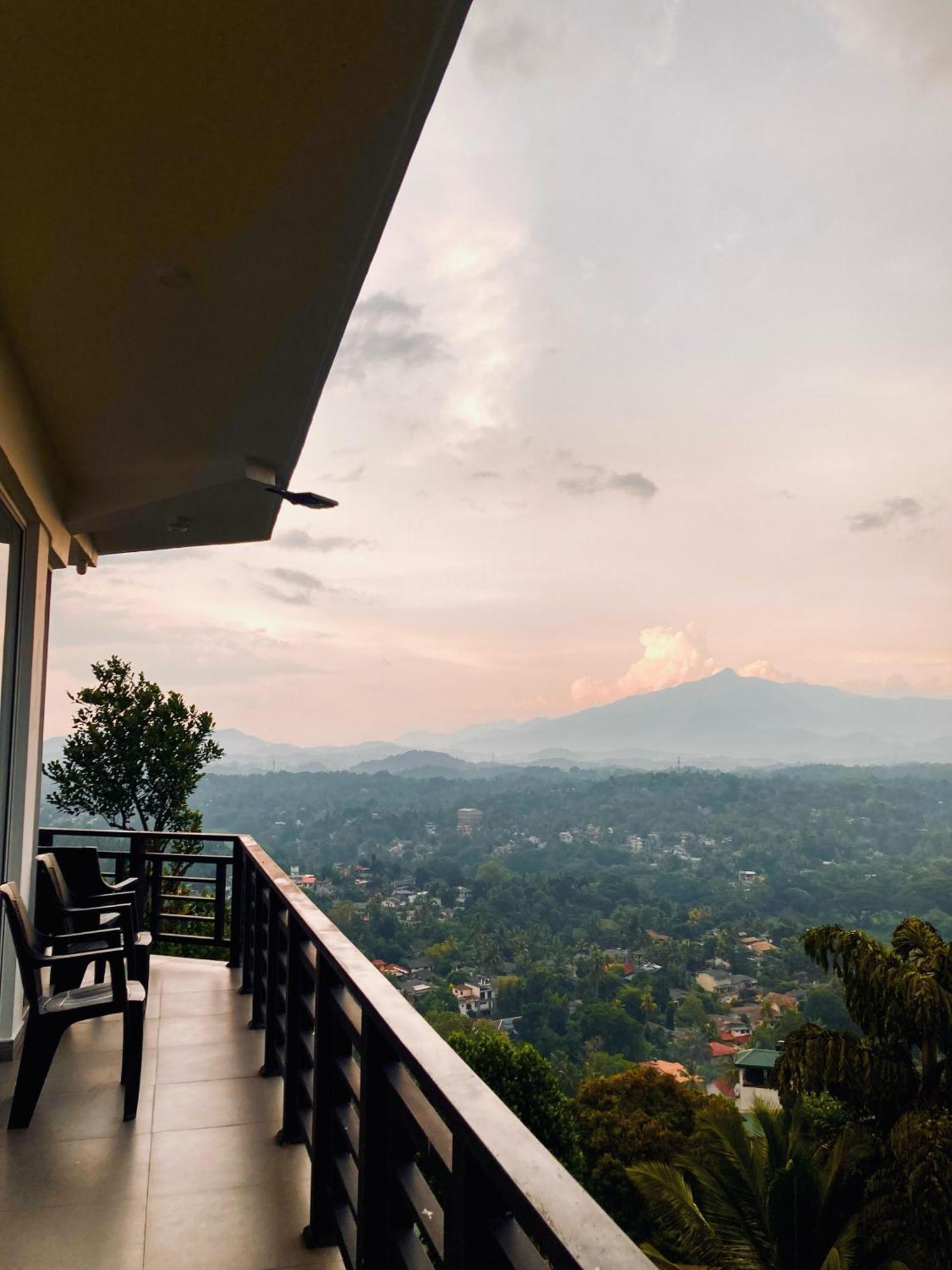 Dream House Residence Kandy Bagian luar foto
